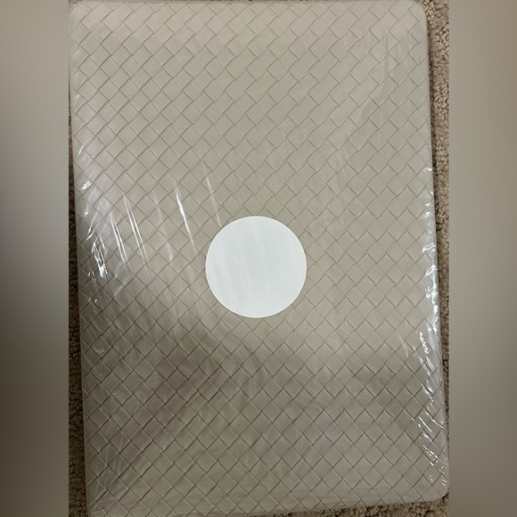 Original Tan Woven Apple Laptop Case - Picture 2 of 4